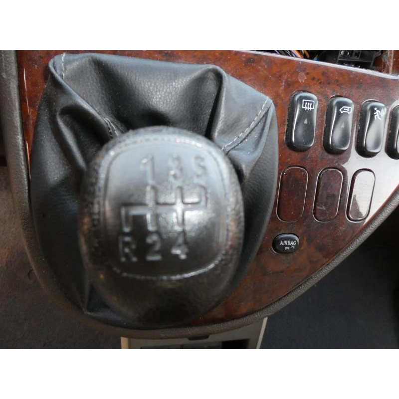 Charniere de capot MERCEDES CLASSE V 638 Photo n°22