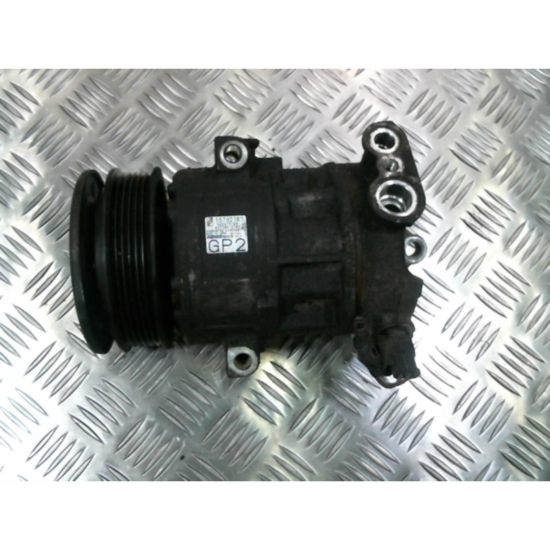 Compresseur clim FIAT GRANDE PUNTO Photo n°2