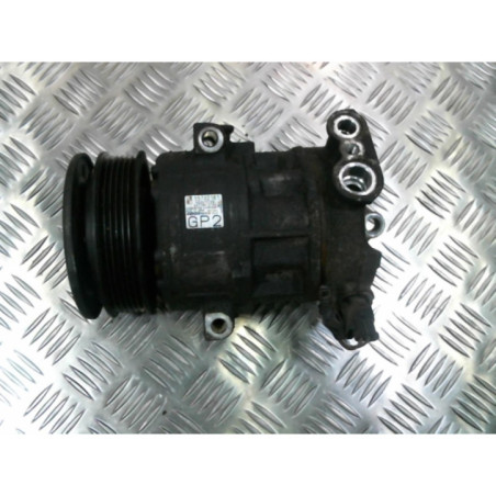 Compresseur clim FIAT GRANDE PUNTO Photo n°2