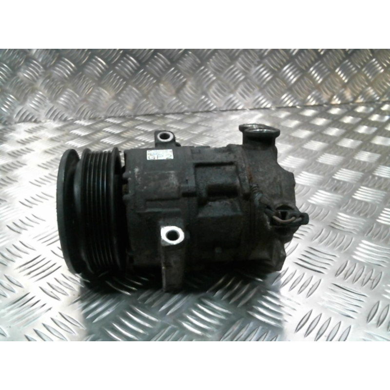 Compresseur clim FIAT GRANDE PUNTO Photo n°4