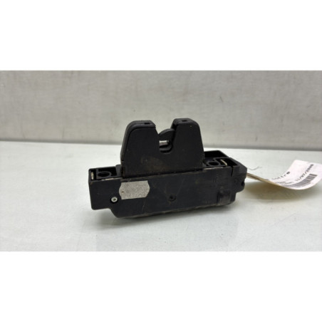 Serrure de coffre PEUGEOT 607