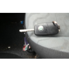 Charniere de capot SKODA FABIA 2