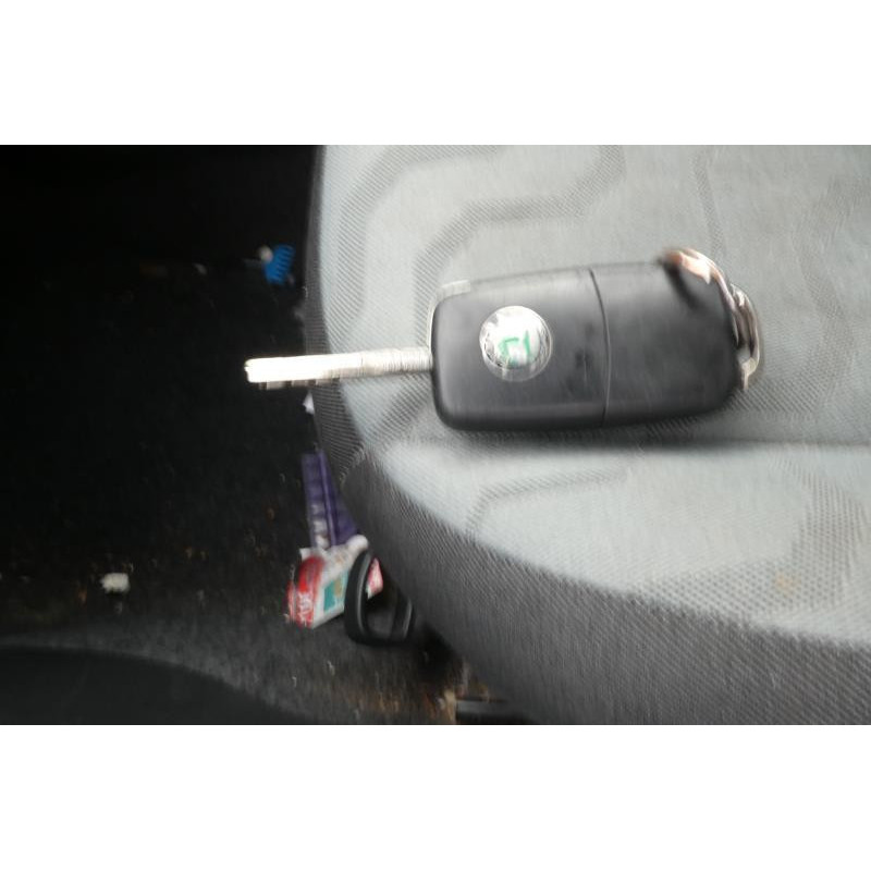 Charniere de capot SKODA FABIA 2 Photo n°3