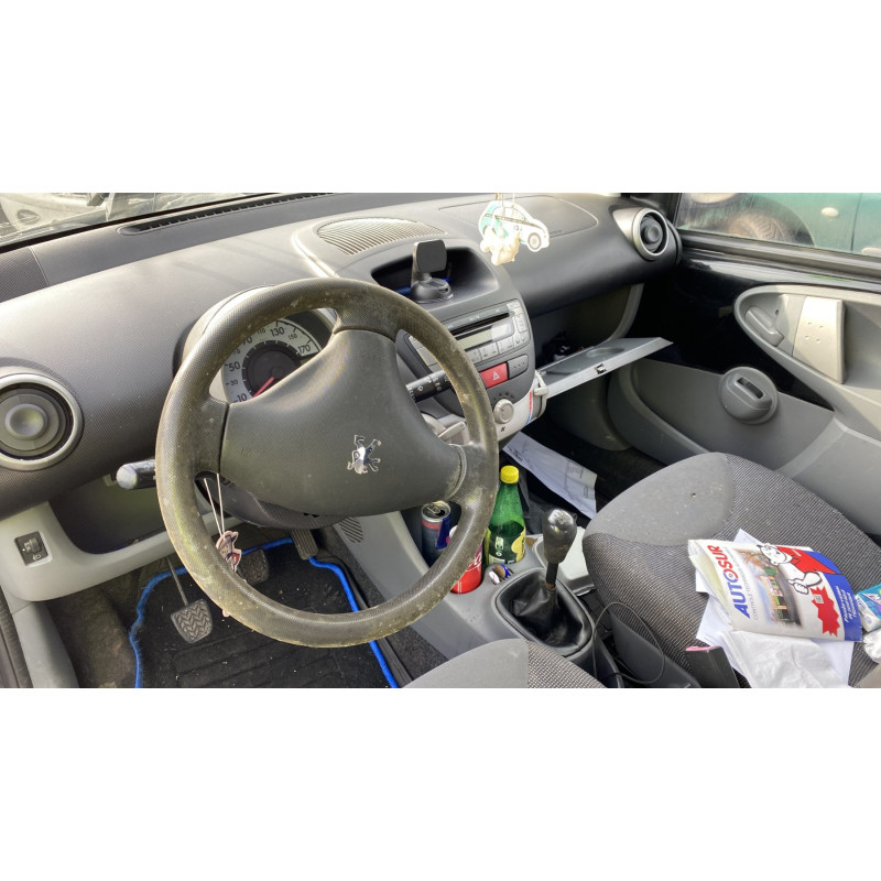 Interrupteur de leve vitre avant droit PEUGEOT 107 Photo n°17
