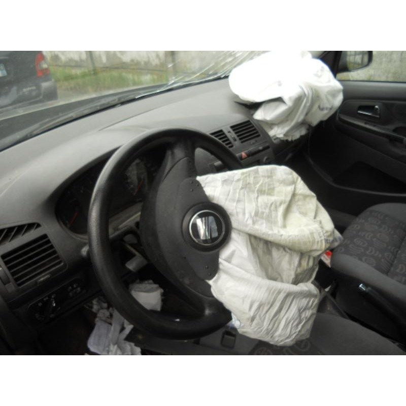 Pare choc arriere SEAT IBIZA 2 Photo n°26