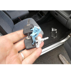 Serrure arriere droit RENAULT R11