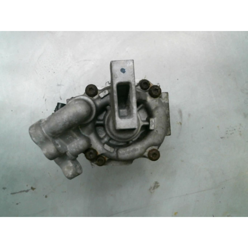 Compresseur clim OPEL AGILA B Photo n°15
