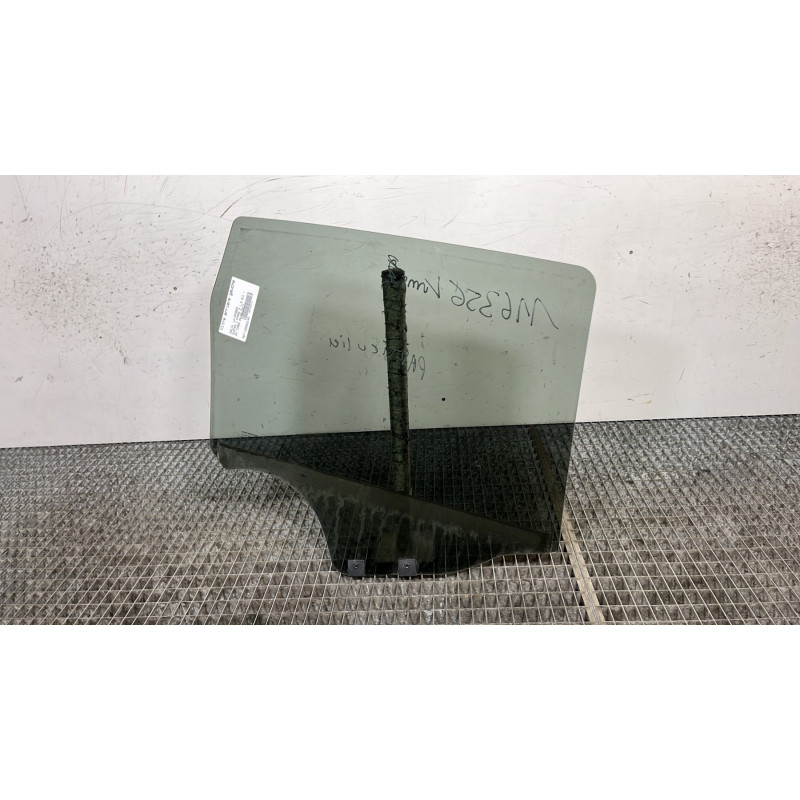 Vitre arriere gauche DACIA DUSTER 1 Photo n°4