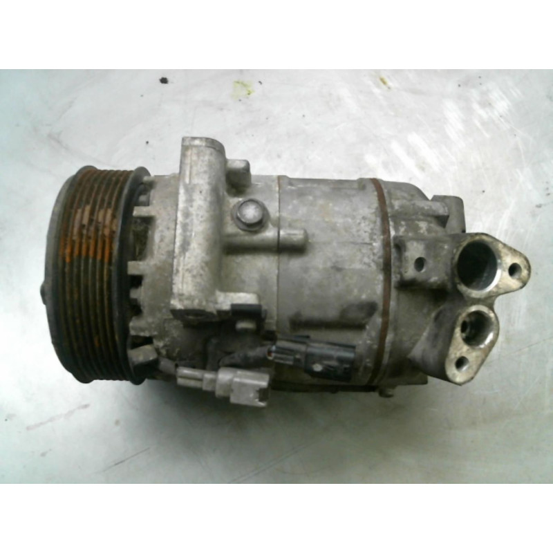 Compresseur clim RENAULT CLIO 4 Photo n°14