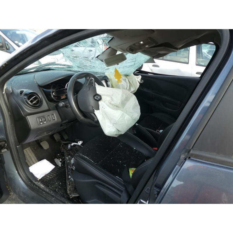Compresseur clim RENAULT CLIO 4 Photo n°26