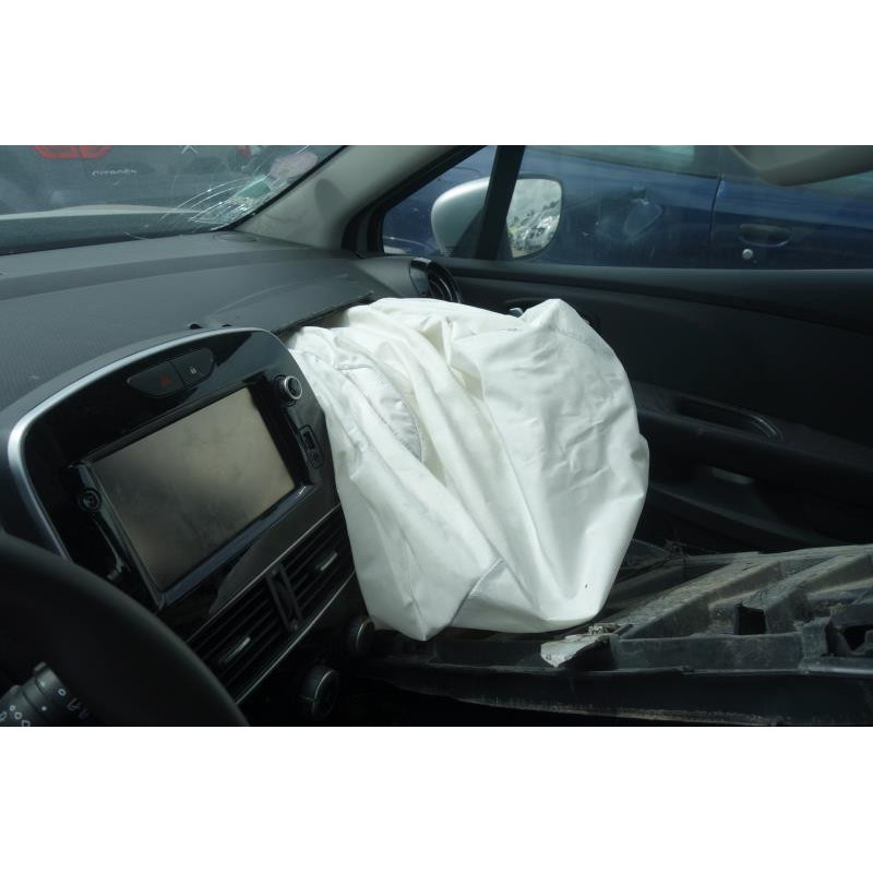Compresseur clim RENAULT CLIO 4 Photo n°15