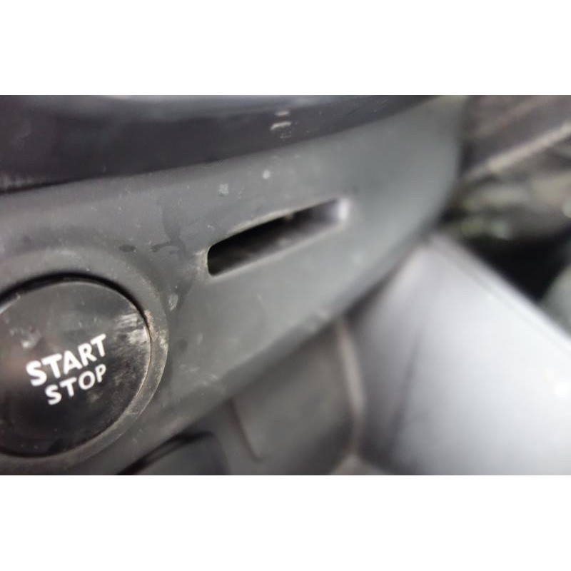 Compresseur clim RENAULT CLIO 4 Photo n°17