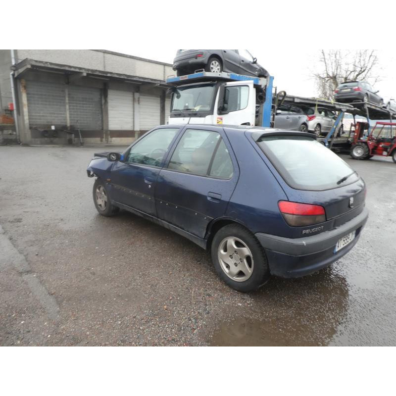 Vitre arriere gauche PEUGEOT 306 Photo n°8