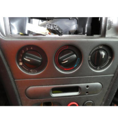 Vitre arriere gauche PEUGEOT 306