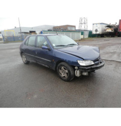 Vitre arriere gauche PEUGEOT 306