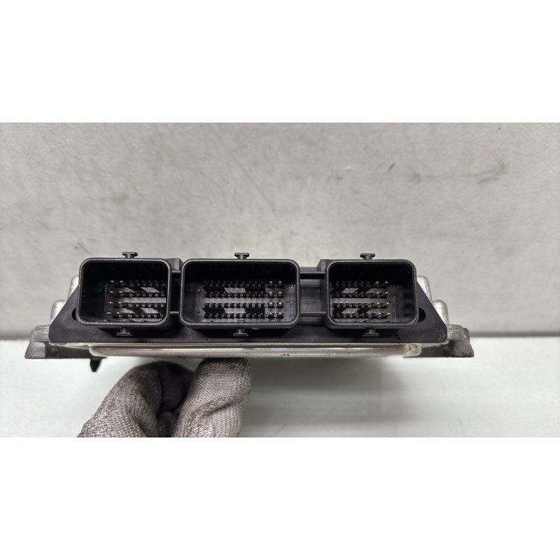 Calculateur moteur FORD FOCUS 2 Photo n°3