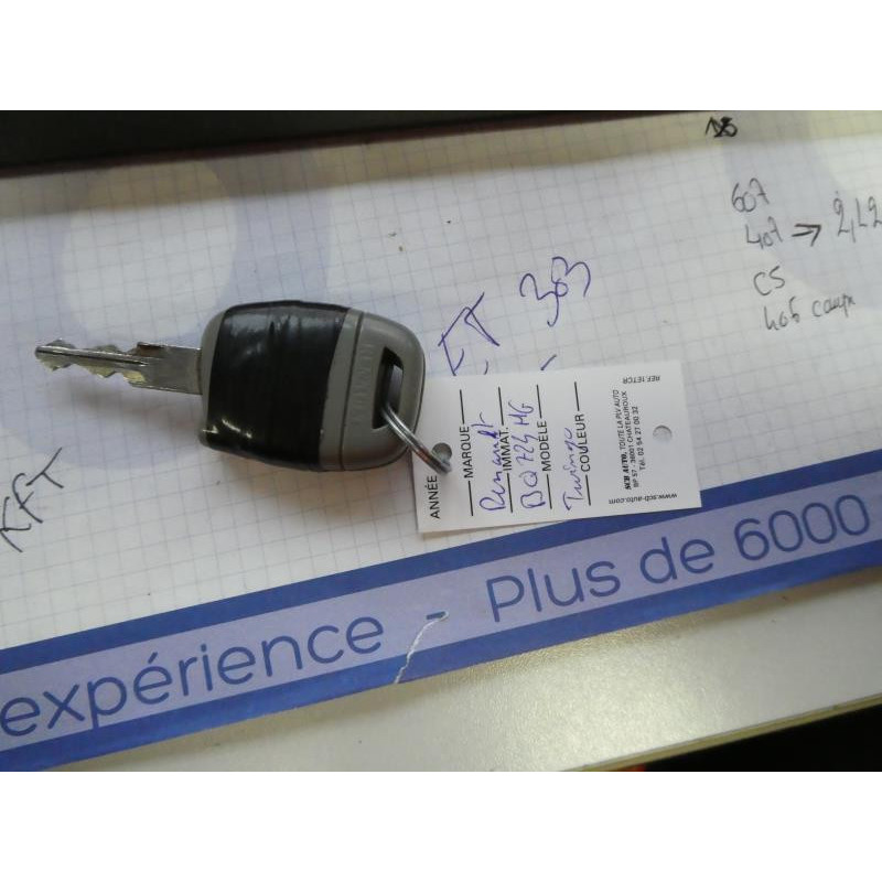 Pare choc arriere RENAULT TWINGO 1 Photo n°17