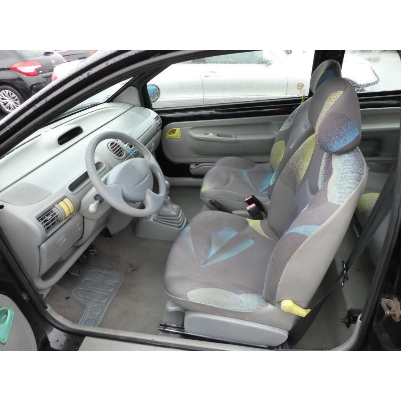 Pare choc arriere RENAULT TWINGO 1 Photo n°19