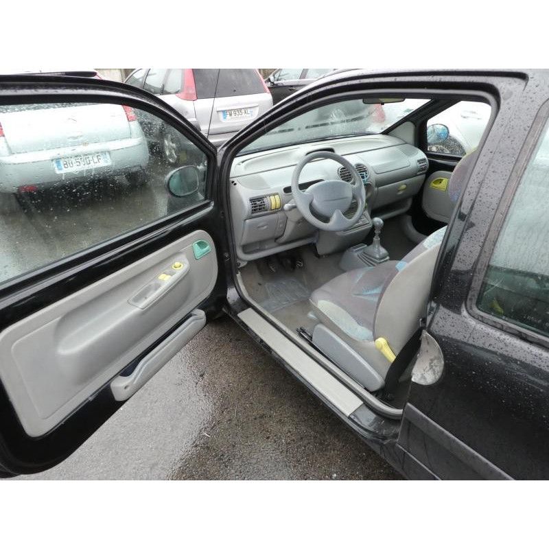 Pare choc arriere RENAULT TWINGO 1 Photo n°21