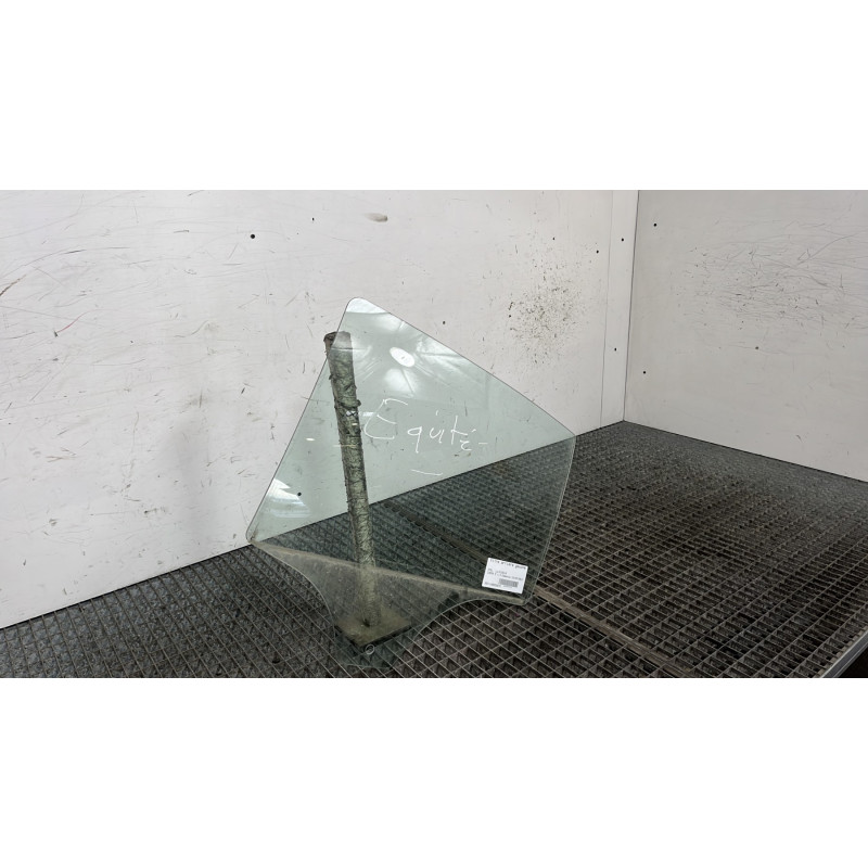 Vitre arriere gauche OPEL CORSA E Photo n°3