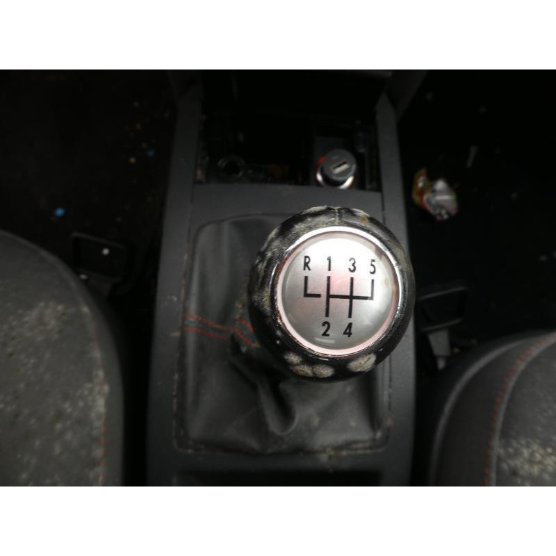 Renfort pare choc arriere (traverse) VOLKSWAGEN POLO 4 Photo n°17