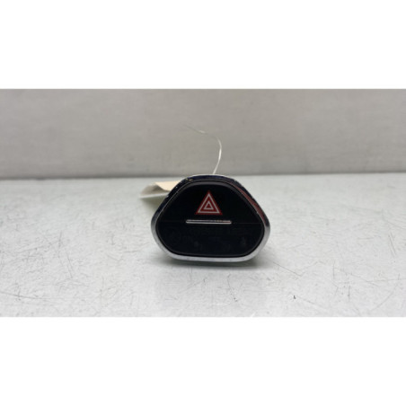 Bouton de warning OPEL CORSA E Photo n°1