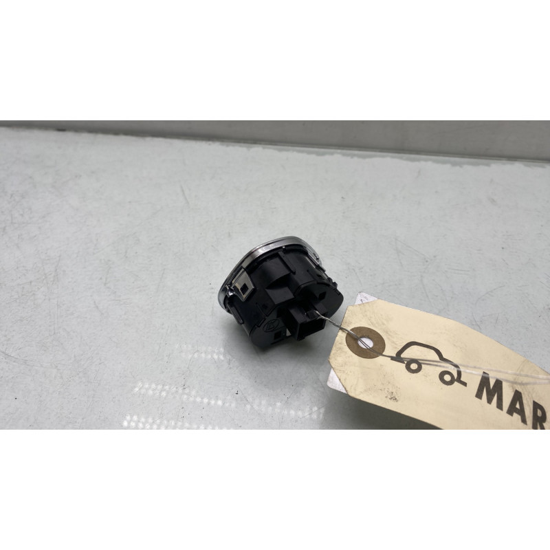 Bouton de warning OPEL CORSA E Photo n°2