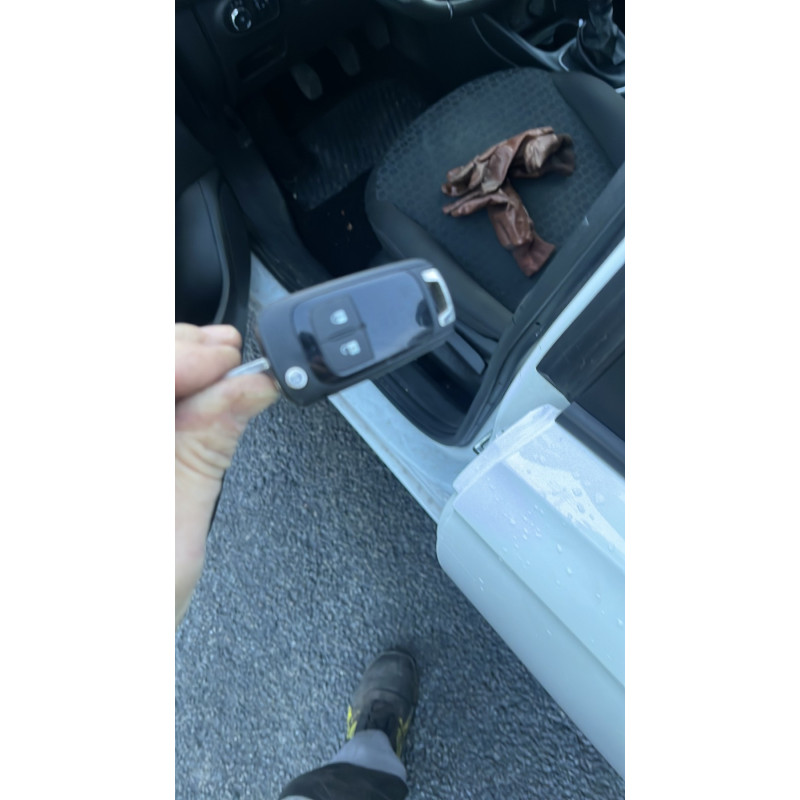 Bouton de warning OPEL CORSA E Photo n°14