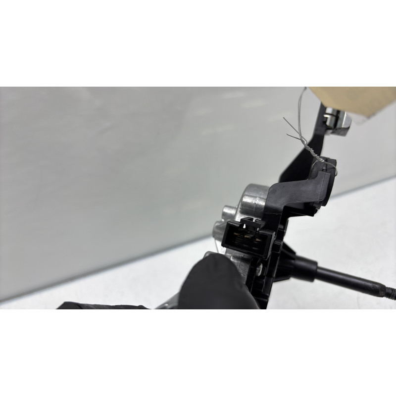 Moteur essuie glace arriere OPEL CORSA E Photo n°5