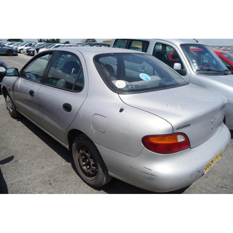 Pare choc arriere HYUNDAI LANTRA 2 Photo n°23