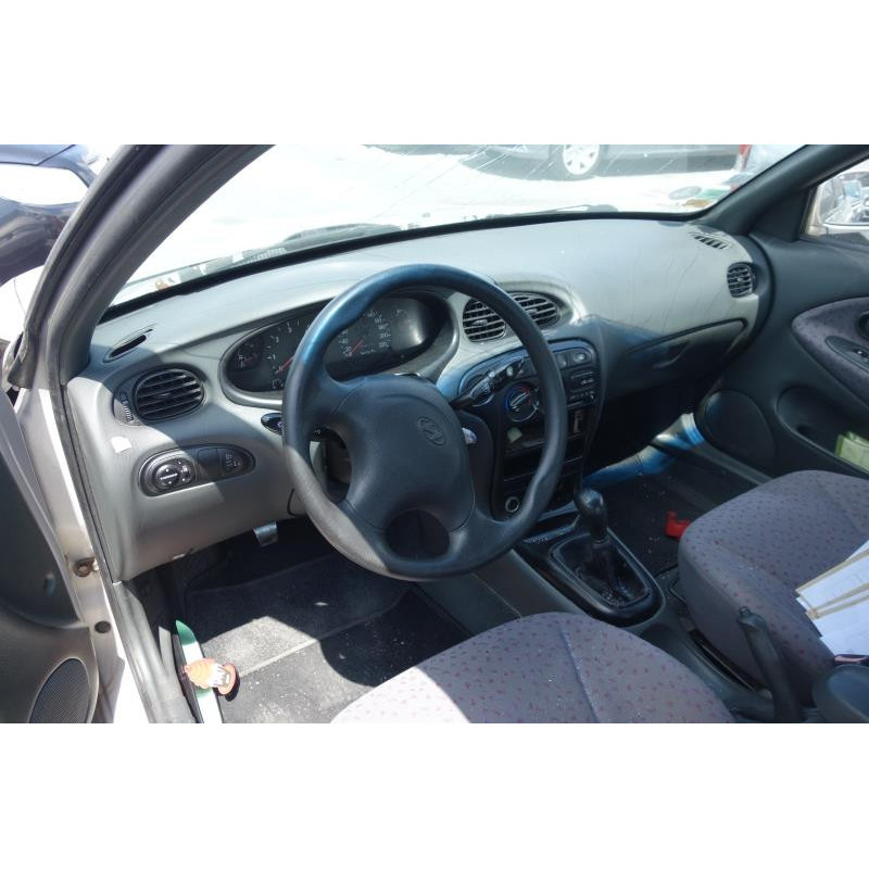 Pare choc arriere HYUNDAI LANTRA 2 Photo n°24