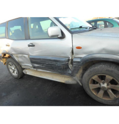 Charniere de capot NISSAN TERRANO 2