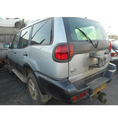 Charniere de capot NISSAN TERRANO 2