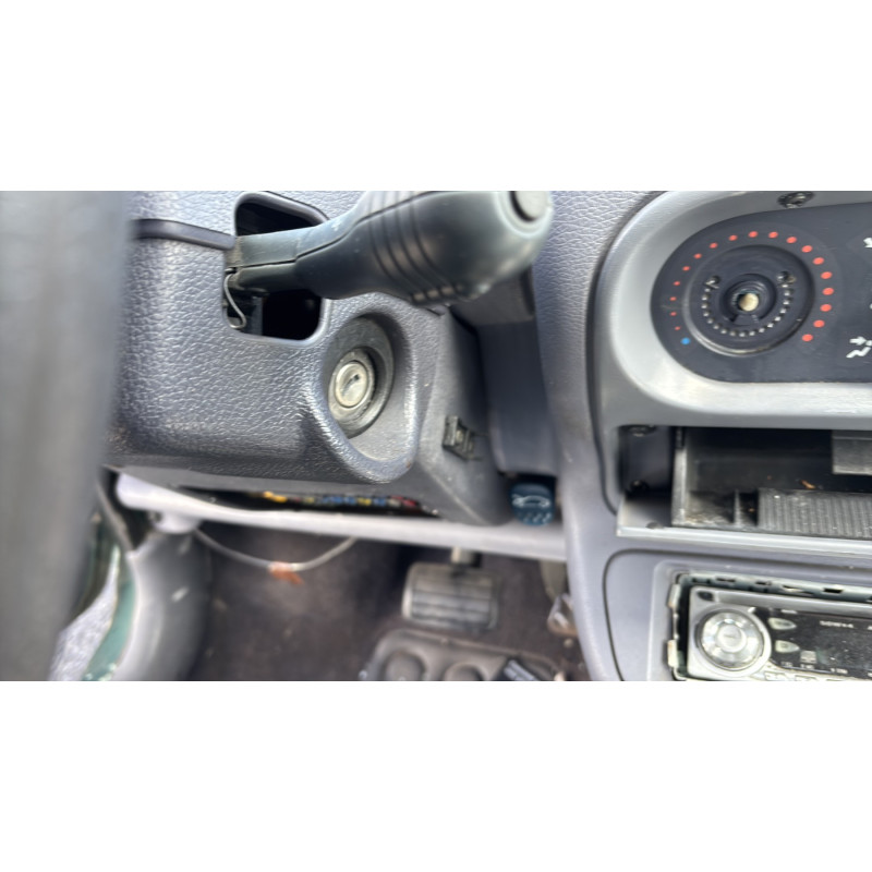 Poignee interieur avant droit RENAULT TWINGO 1 Photo n°18
