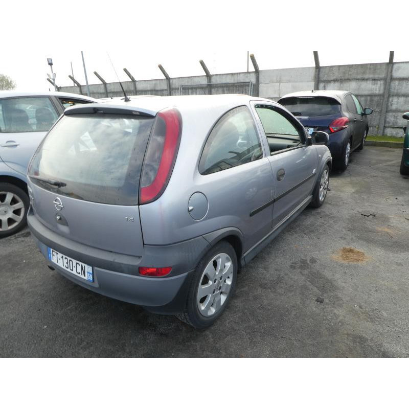 Pare choc arriere OPEL CORSA C Photo n°26