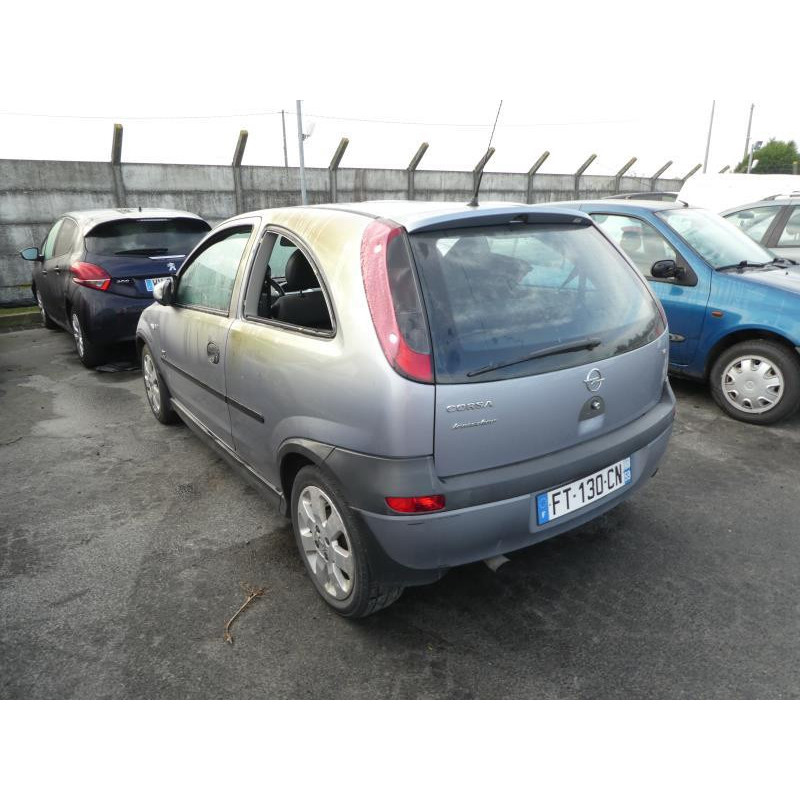 Pare choc arriere OPEL CORSA C Photo n°27