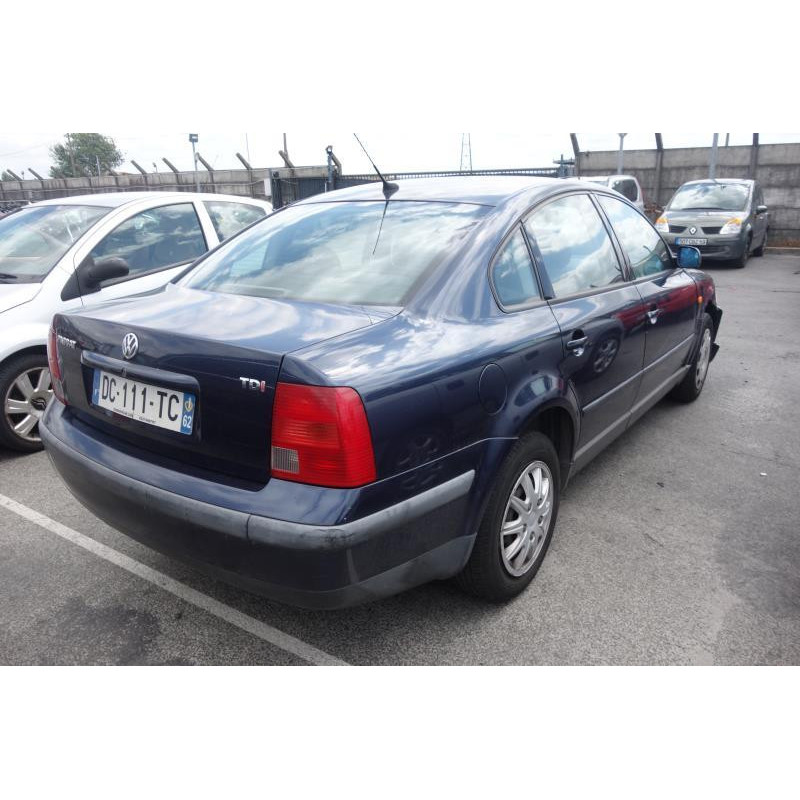 Pare choc arriere VOLKSWAGEN PASSAT 4 Photo n°23