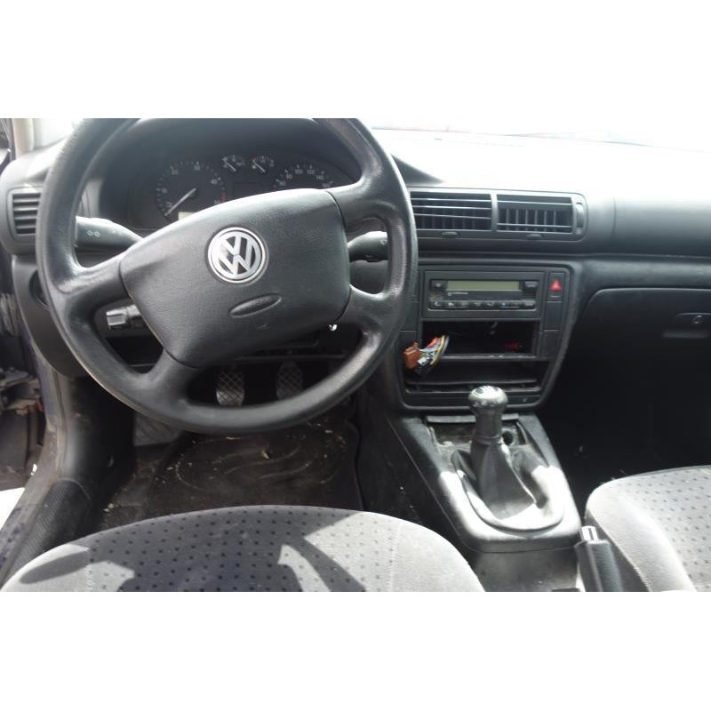 Pare choc arriere VOLKSWAGEN PASSAT 4 Photo n°26
