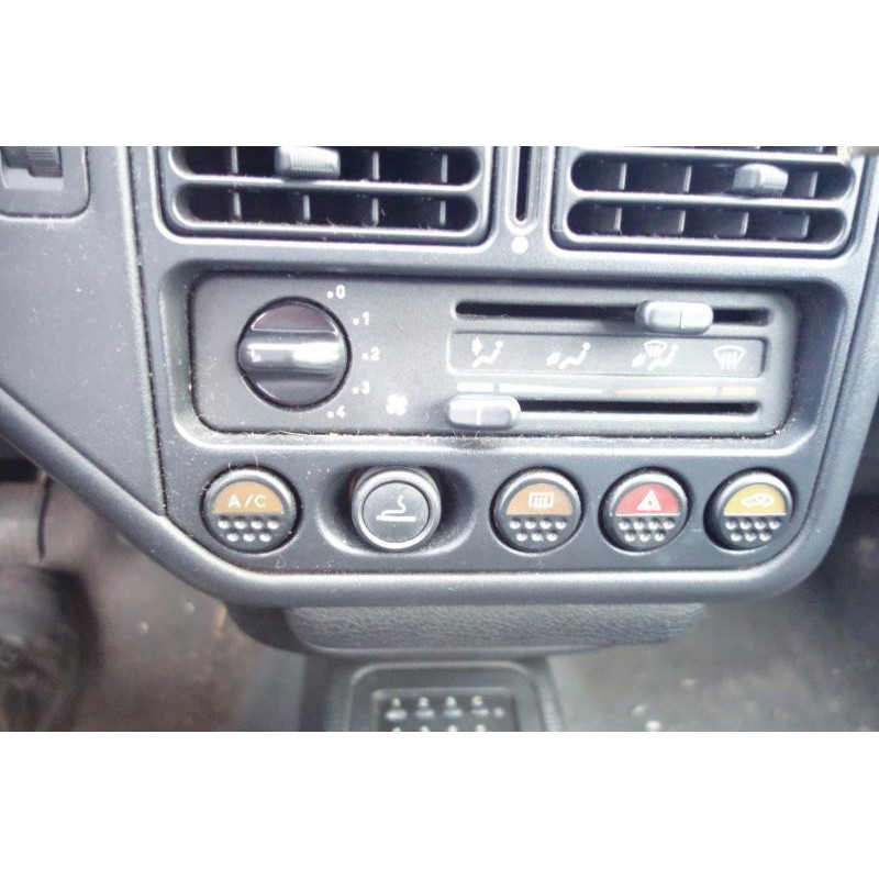 Ceinture avant droit PEUGEOT 106 Photo n°20