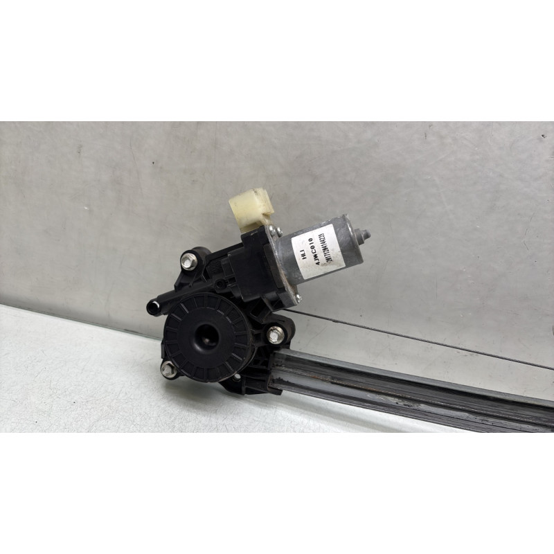 Leve vitre electrique avant gauche SUZUKI BALENO 2 Photo n°3