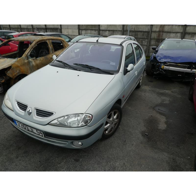 Compresseur clim RENAULT MEGANE 1 Photo n°14