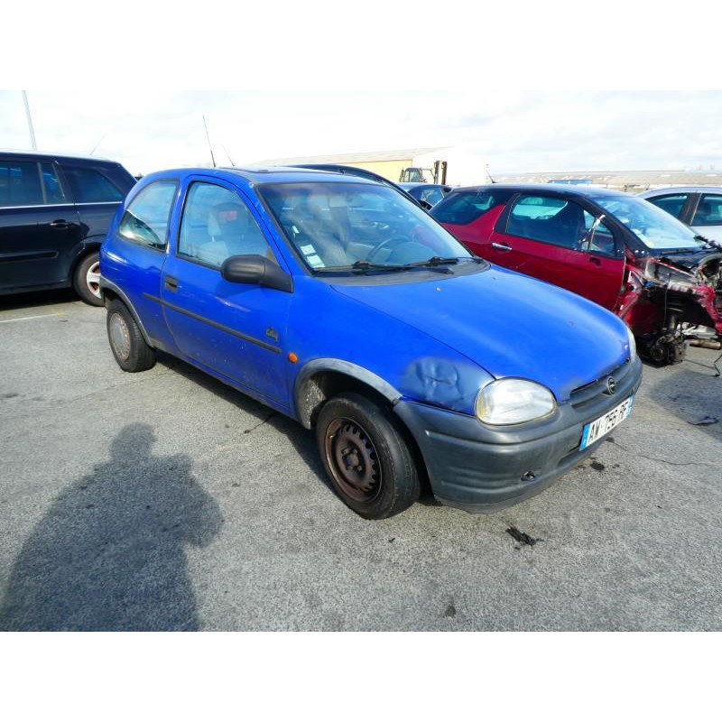 Pare choc arriere OPEL CORSA B Photo n°22
