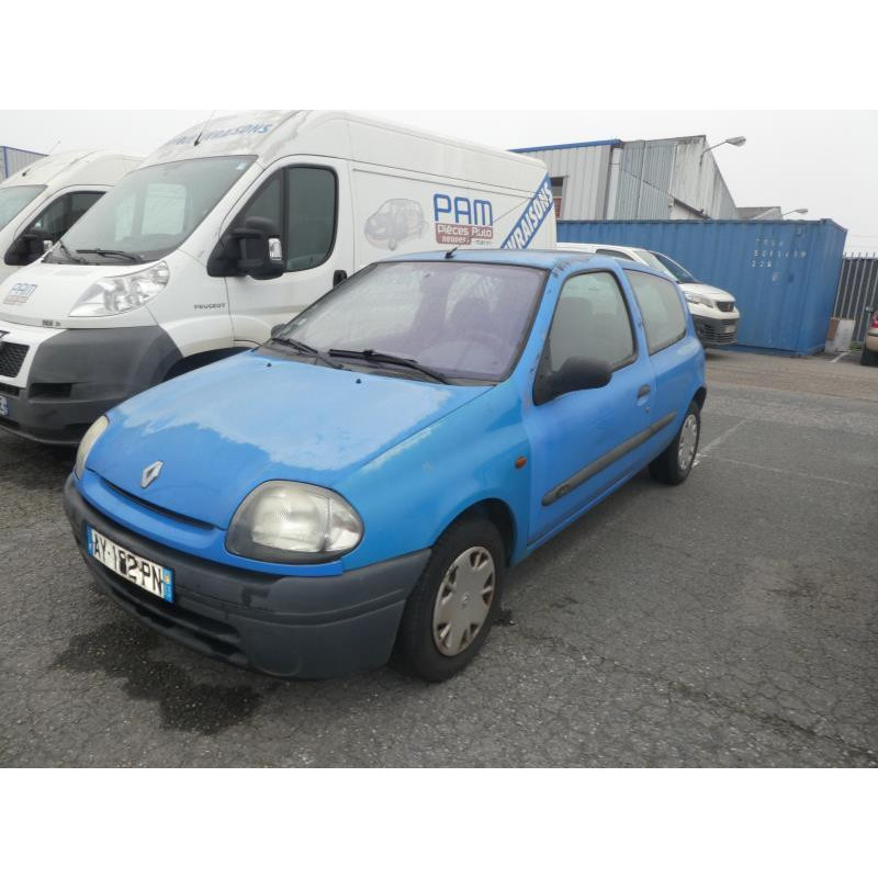 Pare choc arriere RENAULT CLIO 2 Photo n°15