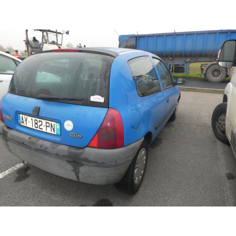 Pare choc arriere RENAULT CLIO 2 Photo n°19