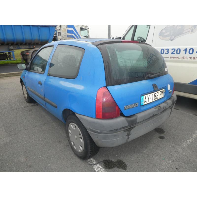 Pare choc arriere RENAULT CLIO 2 Photo n°21