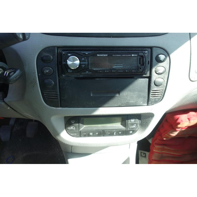 Leve vitre mecanique arriere gauche CITROEN C3 1 Photo n°18