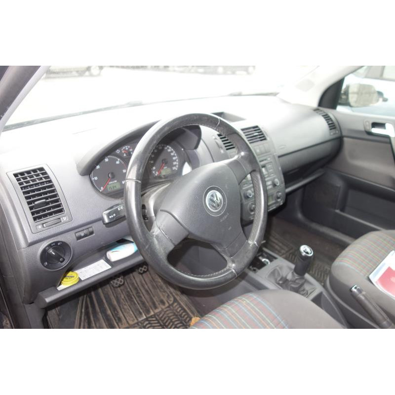 Charniere de capot VOLKSWAGEN POLO 4 Photo n°17