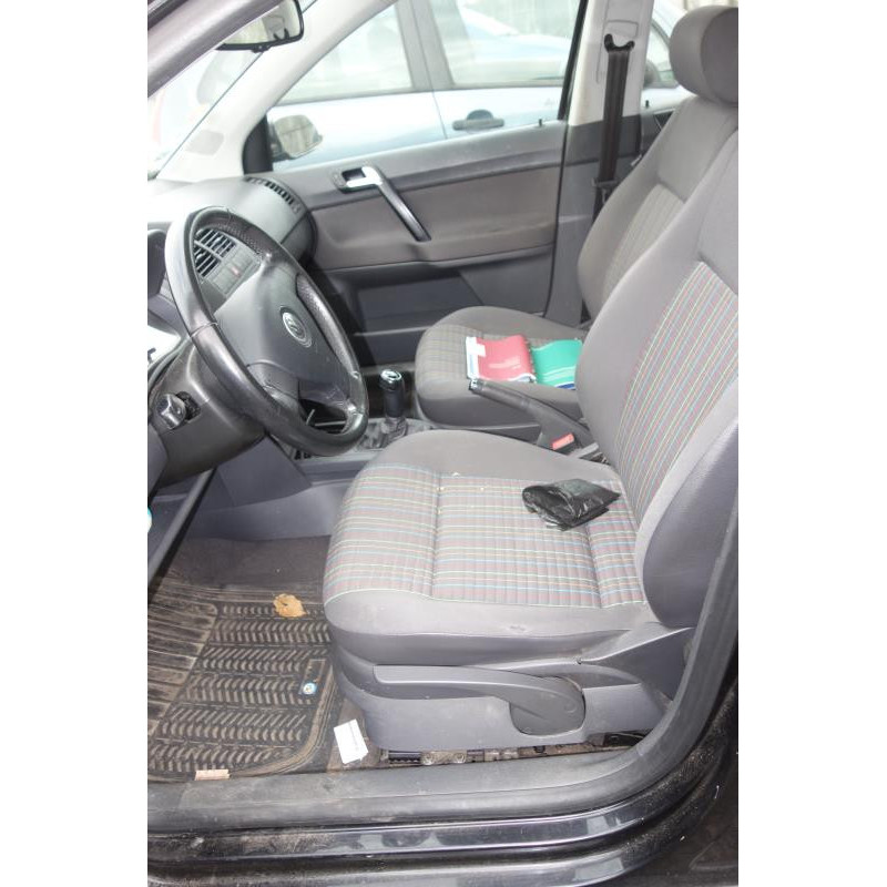 Charniere de capot VOLKSWAGEN POLO 4 Photo n°18