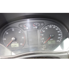 Charniere de capot VOLKSWAGEN POLO 4