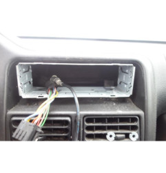 Leve vitre mecanique avant droit PEUGEOT 106